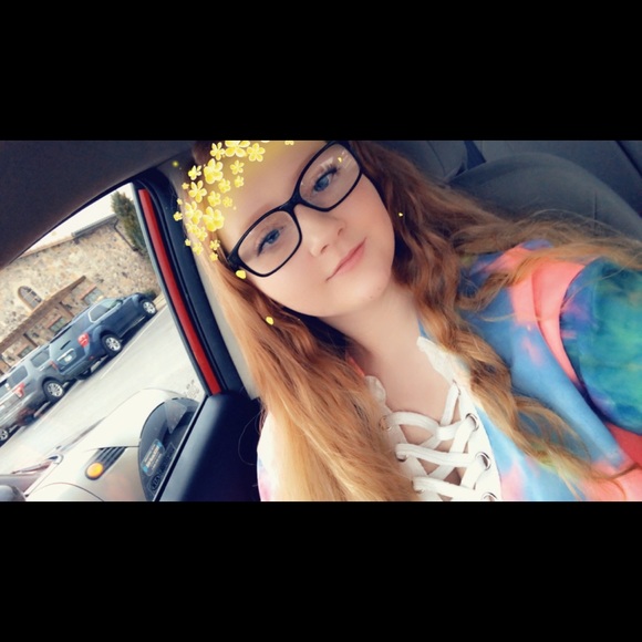 Meet your Posher, Katelyn - Picture 1 of 1